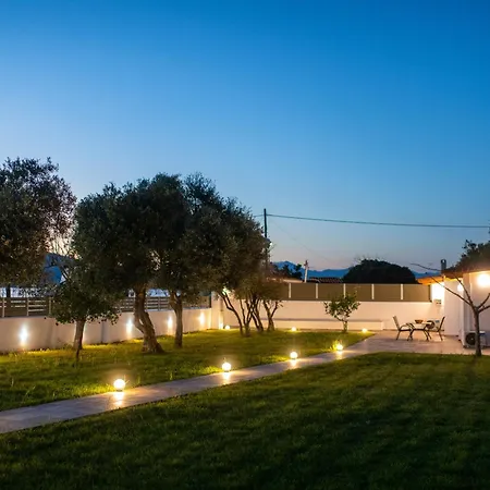 House By The Sea Villa Aegium Buitenkant foto