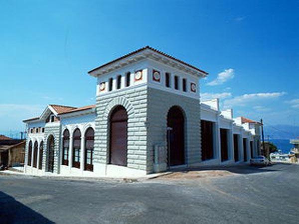 House By The Sea Aigio